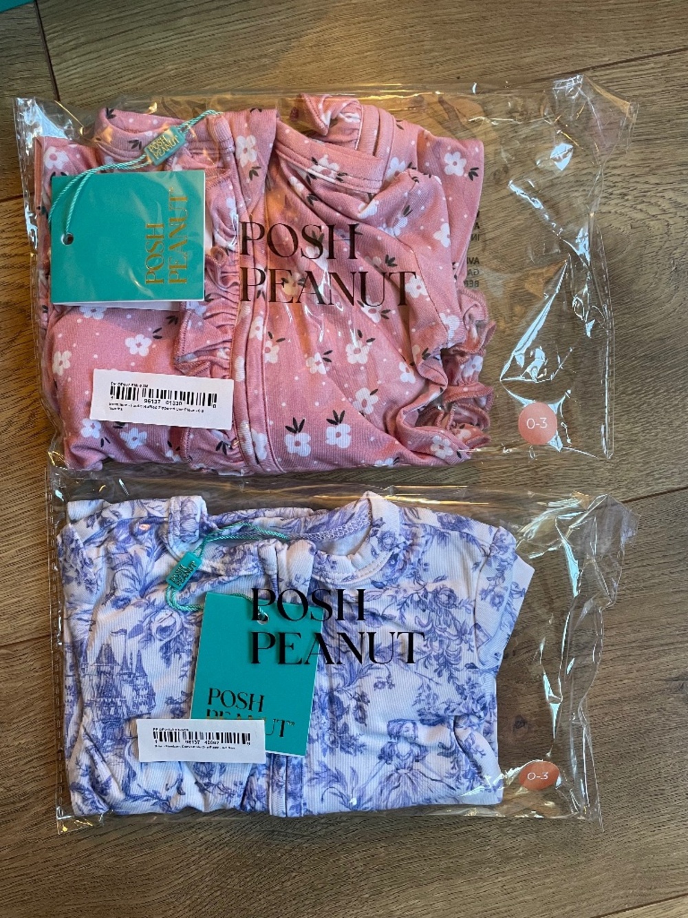 Posh Peanut onesies w/ gift box 💥